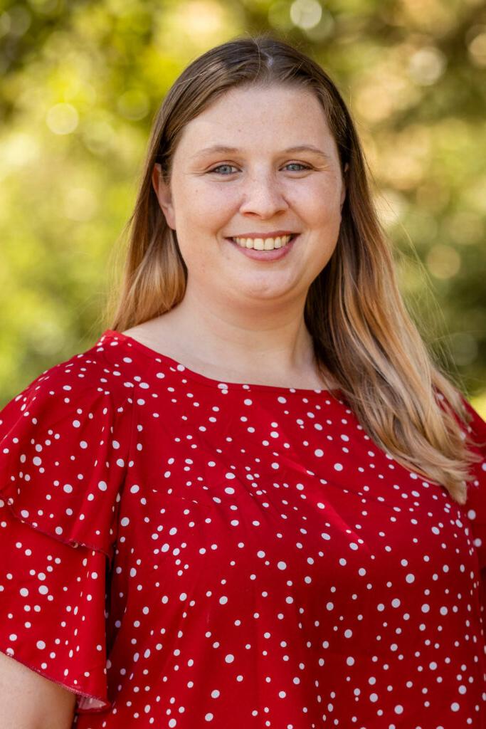 Christina Simpson headshot photo